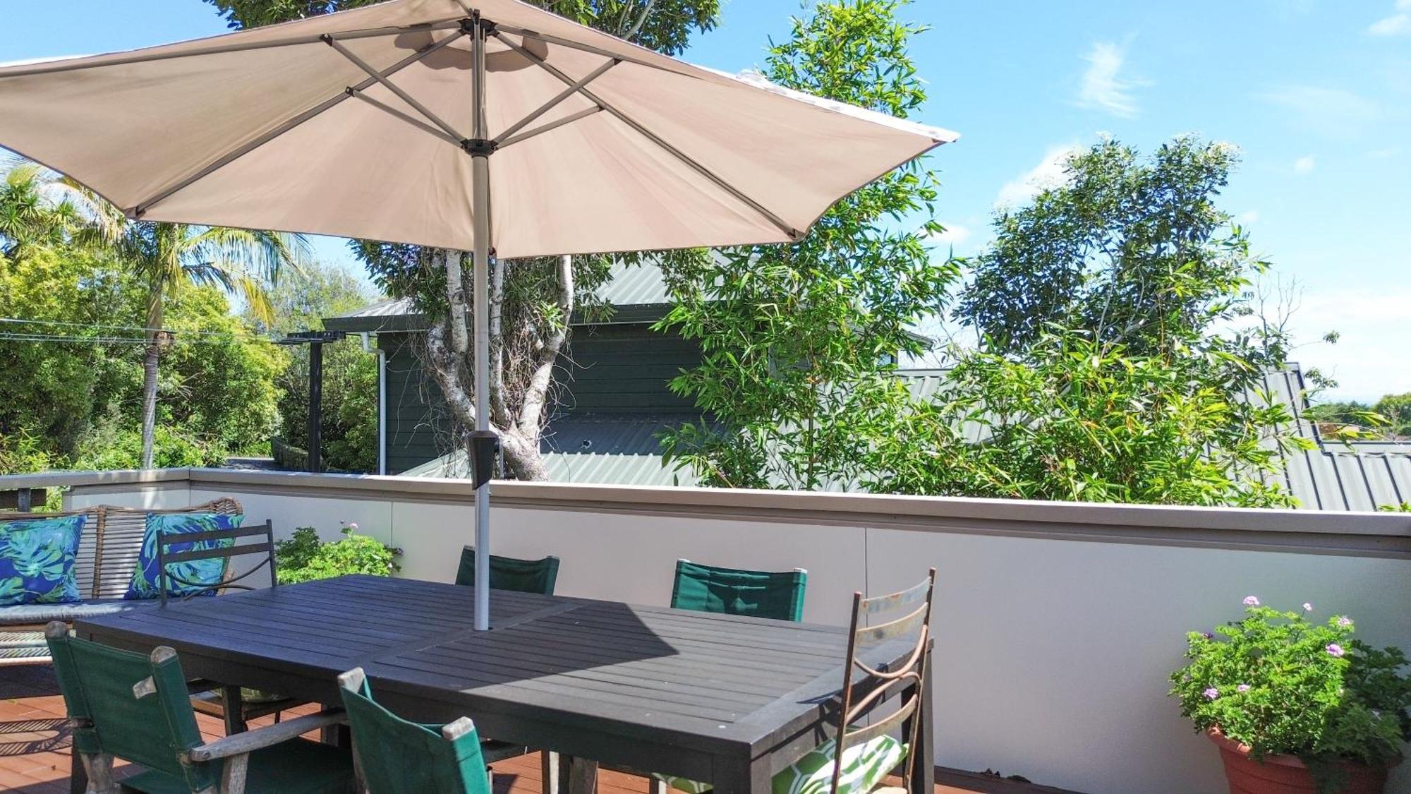 Large, Comfy, Stylish Apartment Havelock North Exterior foto